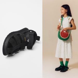 Zara NWT kids fabric fisherman sandals, black